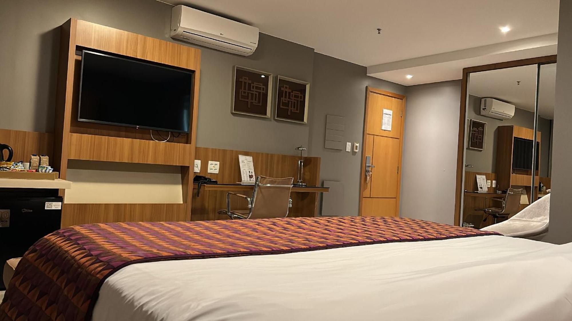 Jade Hotel Brasilia Candangolandia Dış mekan fotoğraf A room at the hotel