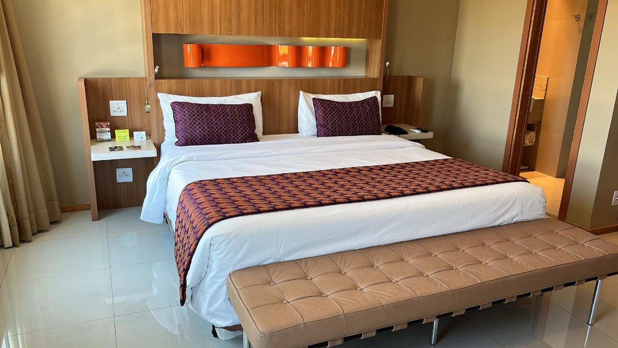Jade Hotel Brasilia Candangolandia Dış mekan fotoğraf A bed in a hotel room